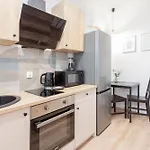 Apartly - 7, Mickiewicza 34 *