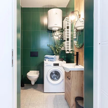 Apartly - 7, Mickiewicza 34 *