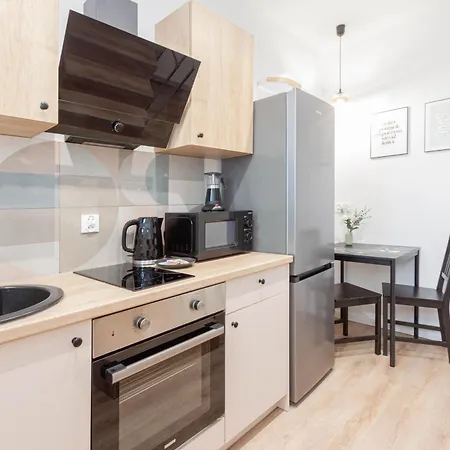 Apartly - 7, Mickiewicza 34 *